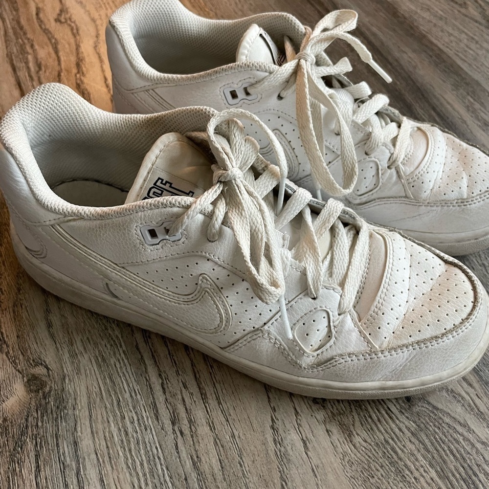 Nike Air Force Shoes, size 6Y